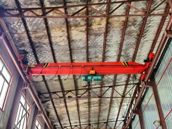 如何根據(jù)接線圖優(yōu)化控制箱內(nèi)部線路布局?單梁行車控制箱線路布局改進(jìn)策略